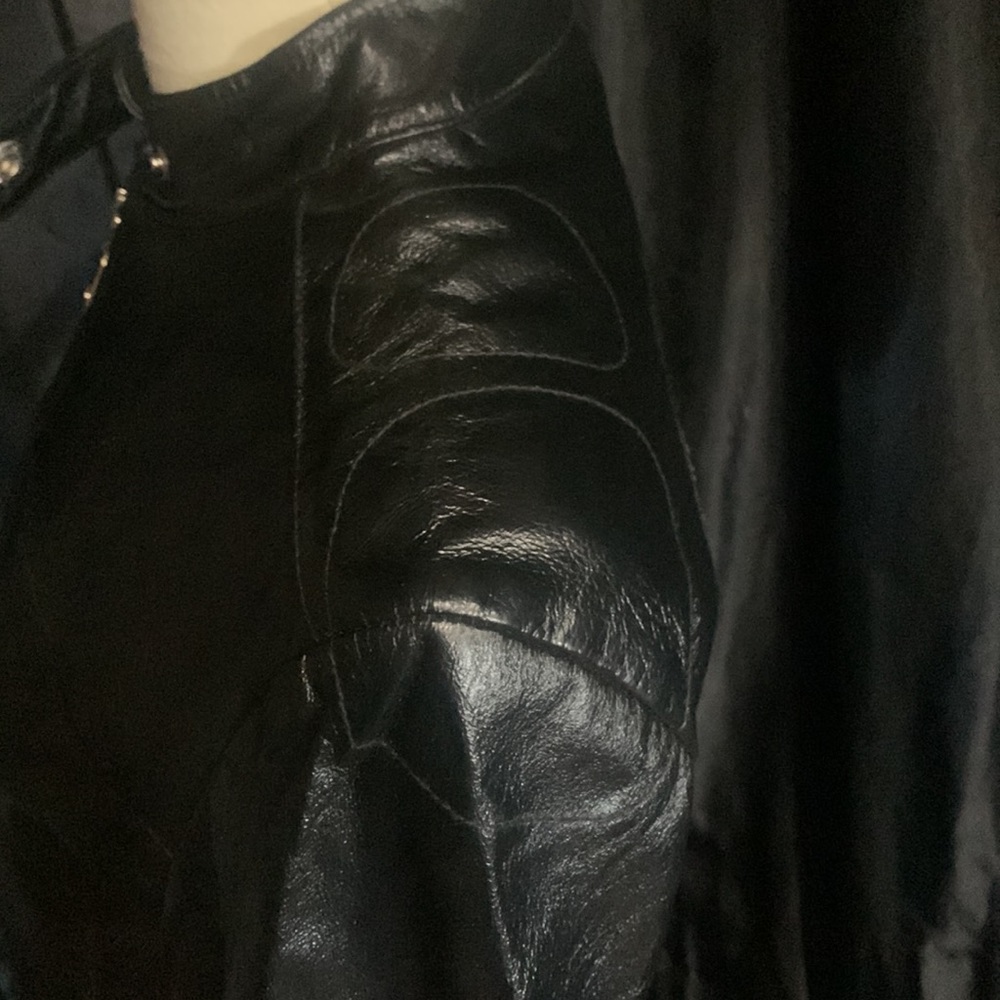 Wilson’s womens leather motorcycle jacket - Picture 5 of 12